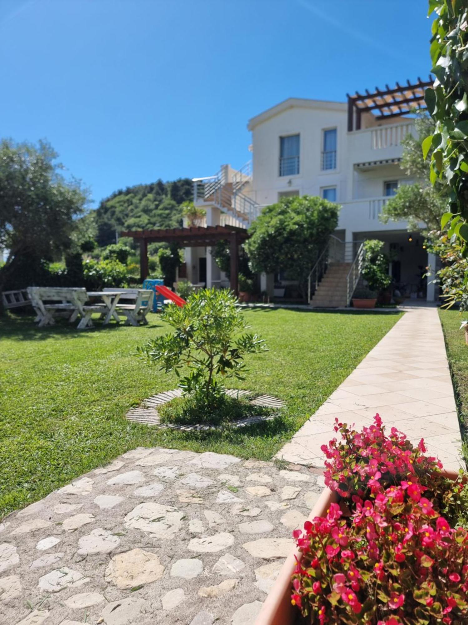 Apartments Villa Marija Petrovac na moru Exterior foto