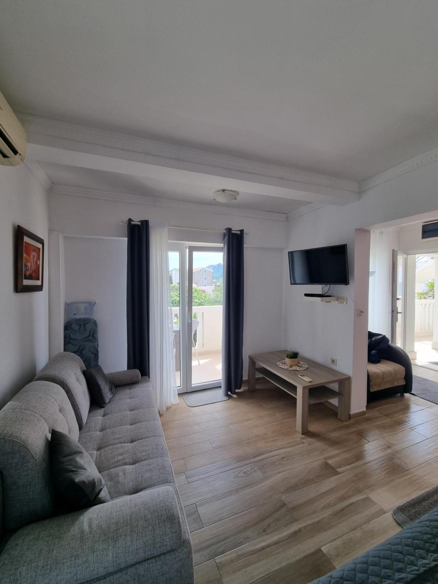 Apartments Villa Marija Petrovac na moru Exterior foto
