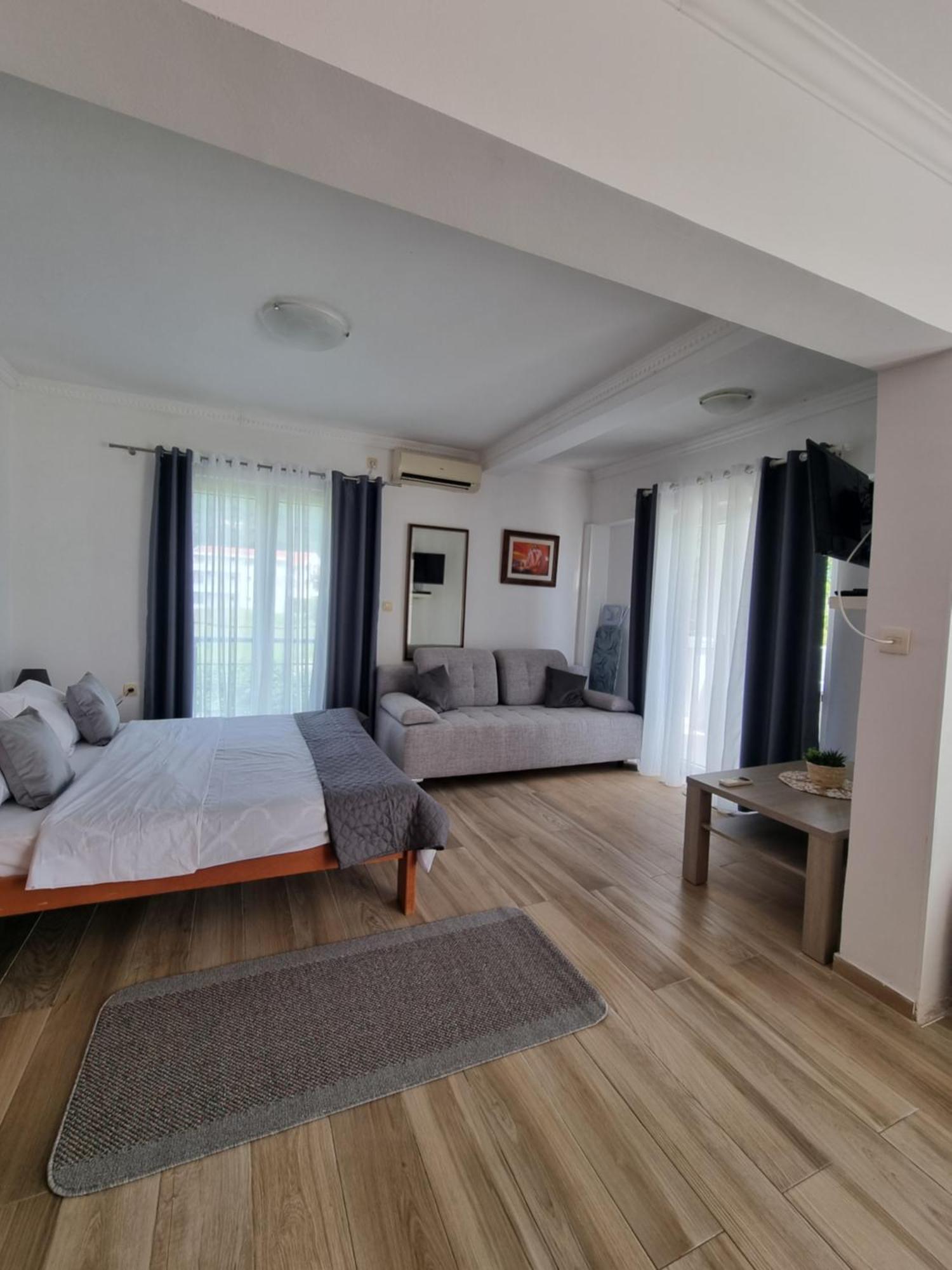 Apartments Villa Marija Petrovac na moru Exterior foto