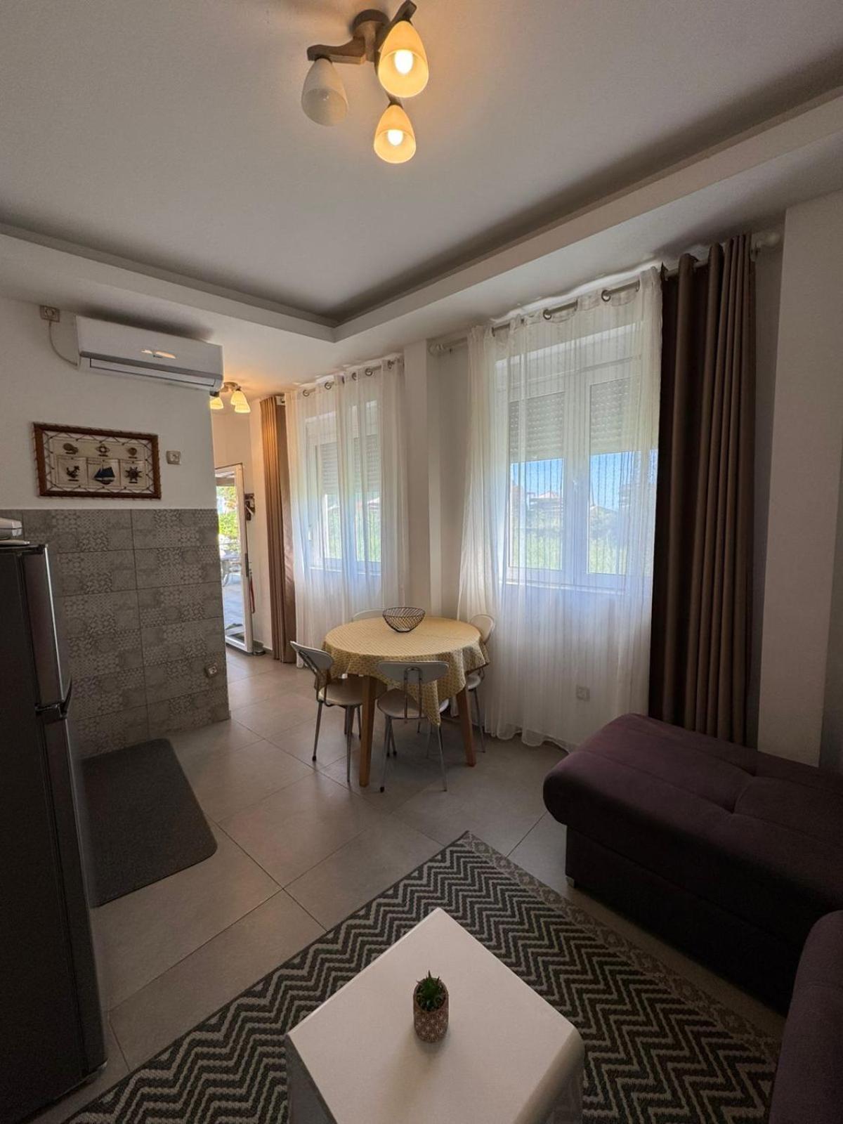 Apartments Villa Marija Petrovac na moru Exterior foto